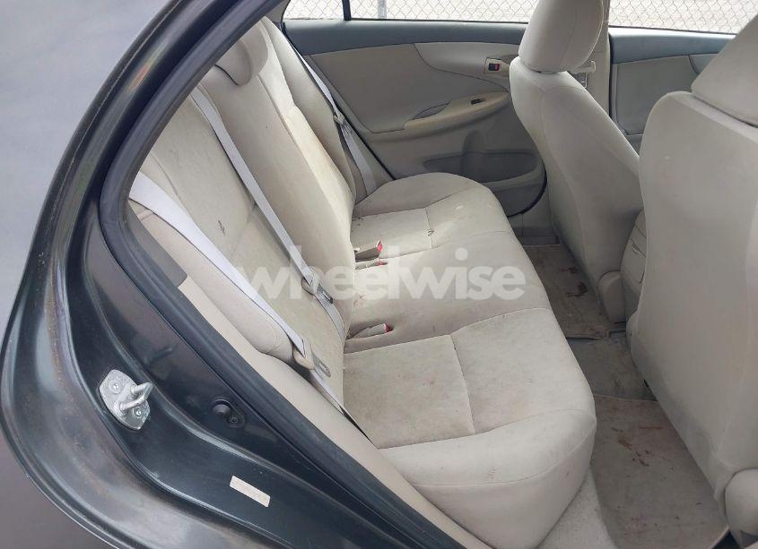 Photo 8 of 2009 Toyota Corolla LE (VIN 1NXBU40E19Z059155)