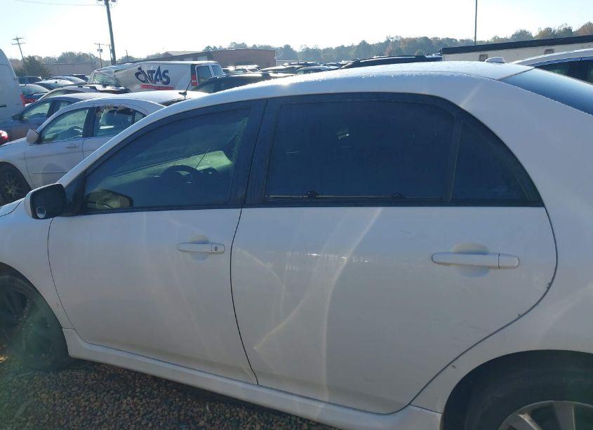 Photo 15 of 2009 Toyota Corolla S (VIN 1NXBU40E19Z062721)