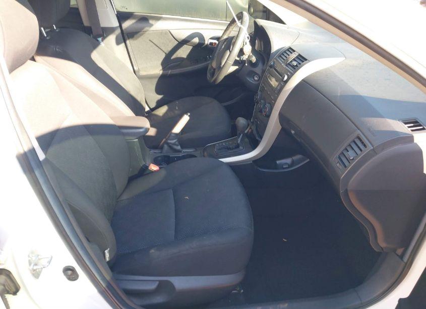 Photo 5 of 2009 Toyota Corolla S (VIN 1NXBU40E19Z062721)