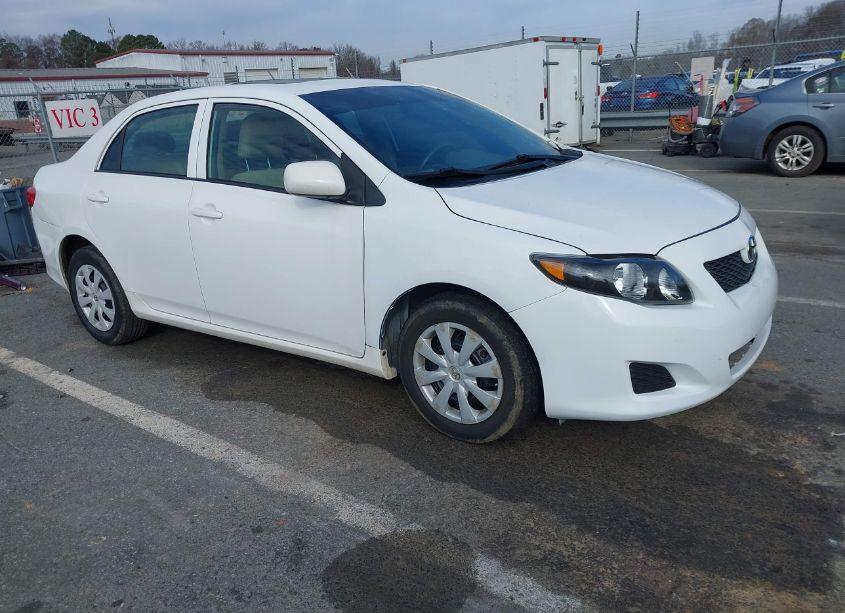 2009 Toyota Corolla LE (VIN 1NXBU40E19Z090373) main photo