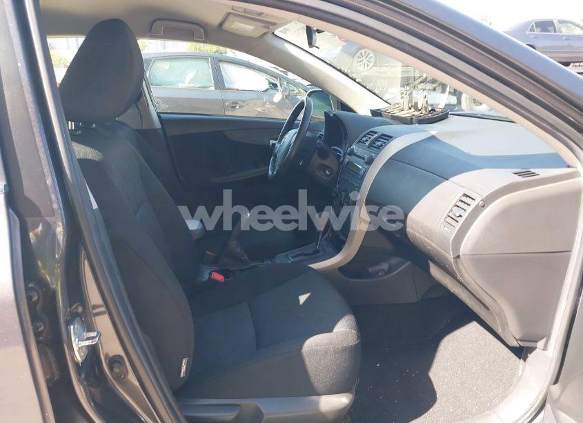 Photo 5 of 2009 Toyota Corolla S (VIN 1NXBU40E19Z143959)