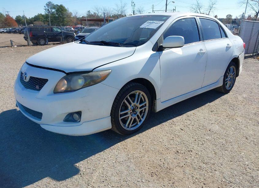 Photo 2 of 2009 Toyota Corolla S (VIN 1NXBU40E29Z018727)