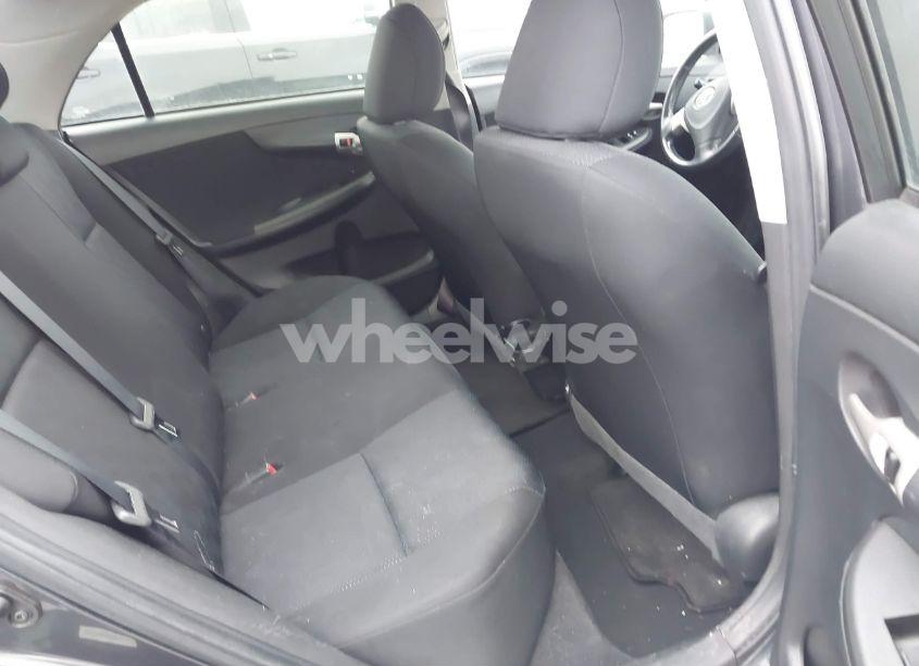 Photo 8 of 2009 Toyota Corolla S (VIN 1NXBU40E29Z052201)