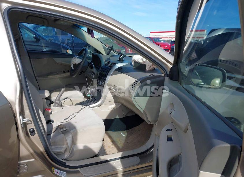 Photo 5 of 2009 Toyota Corolla LE (VIN 1NXBU40E29Z096893)