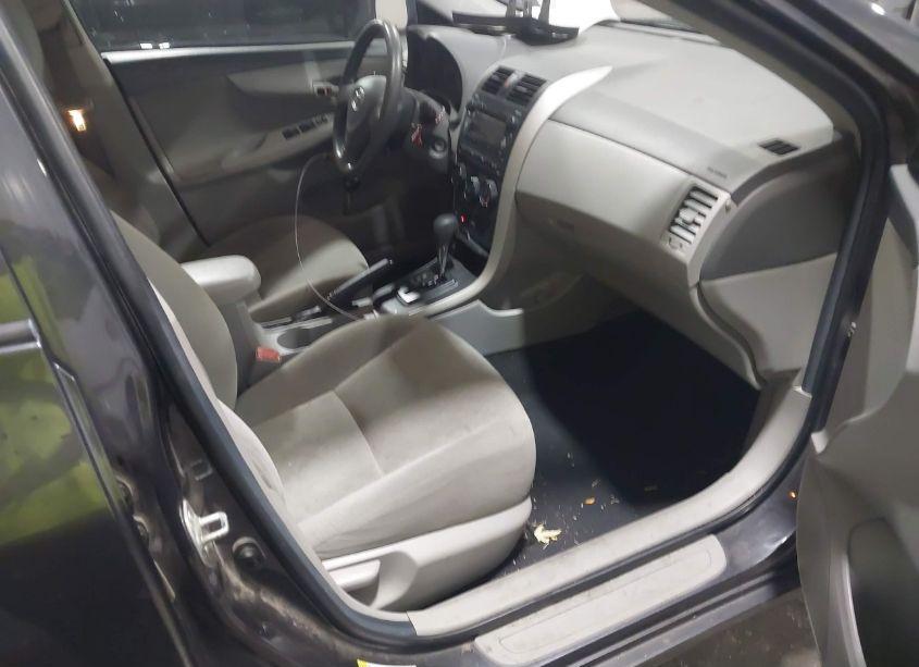 Photo 5 of 2009 Toyota Corolla LE (VIN 1NXBU40E29Z126586)