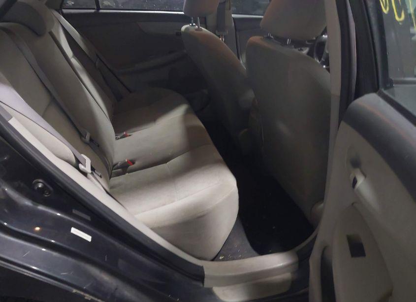 Photo 8 of 2009 Toyota Corolla LE (VIN 1NXBU40E29Z126586)