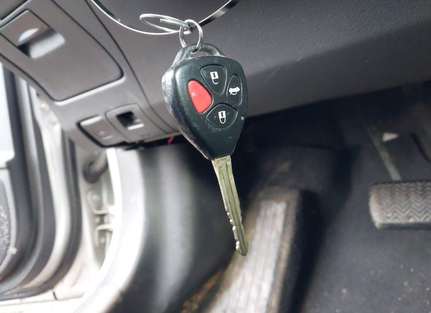 Photo 11 of 2009 Toyota Corolla S (VIN 1NXBU40E29Z128287)