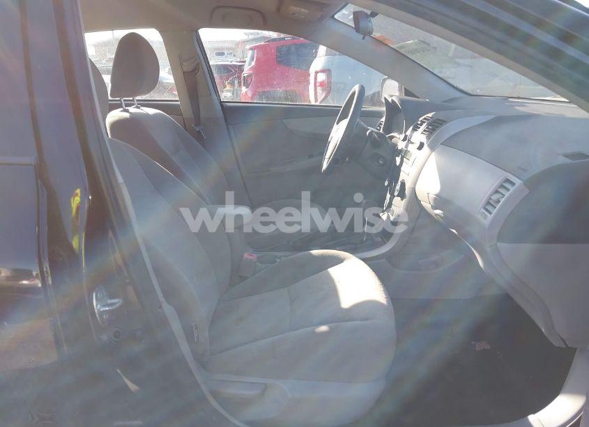 Photo 5 of 2009 Toyota Corolla LE (VIN 1NXBU40E29Z130122)