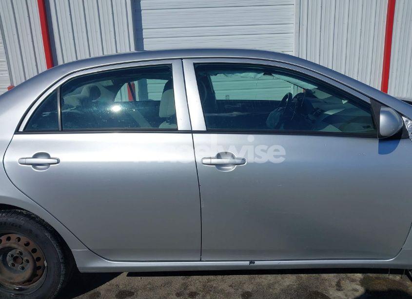 Photo 13 of 2009 Toyota Corolla LE (VIN 1NXBU40E29Z148023)