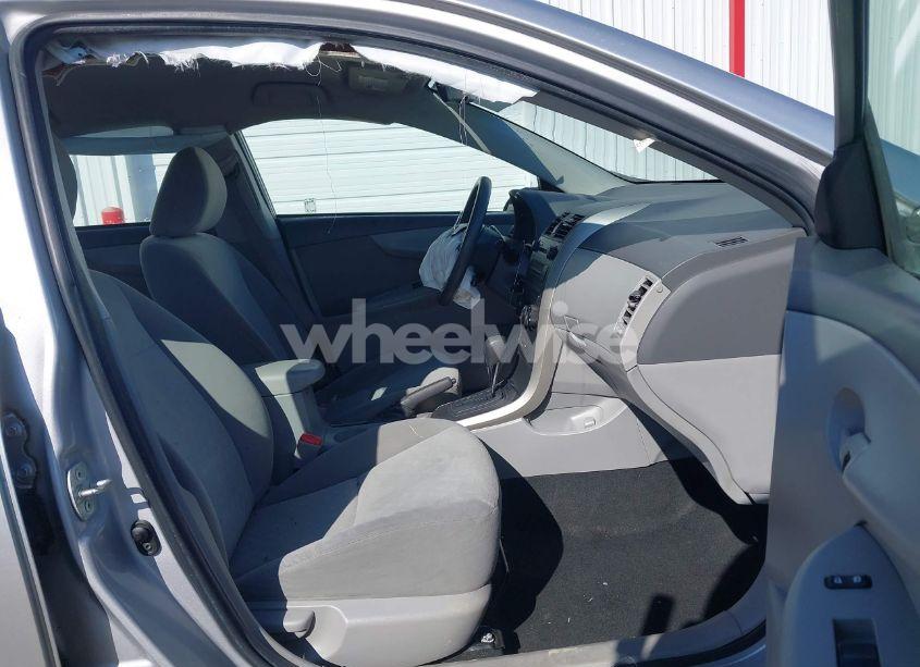 Photo 5 of 2009 Toyota Corolla LE (VIN 1NXBU40E29Z148023)