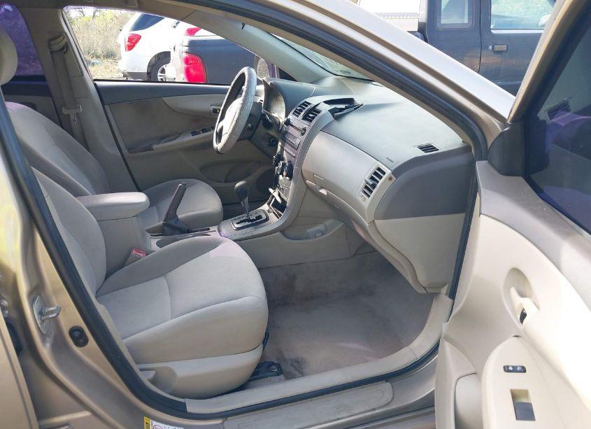 Photo 5 of 2009 Toyota Corolla LE (VIN 1NXBU40E39Z017313)