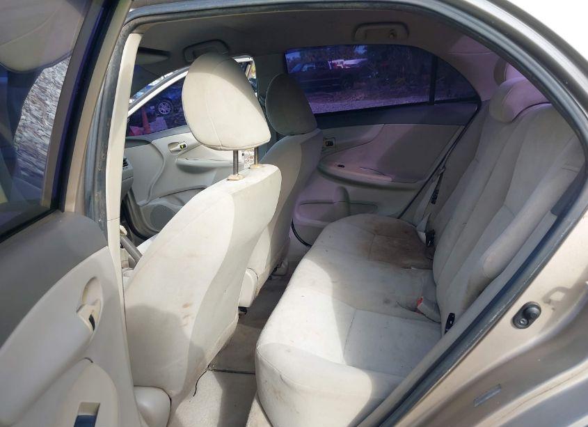 Photo 8 of 2009 Toyota Corolla LE (VIN 1NXBU40E39Z017313)