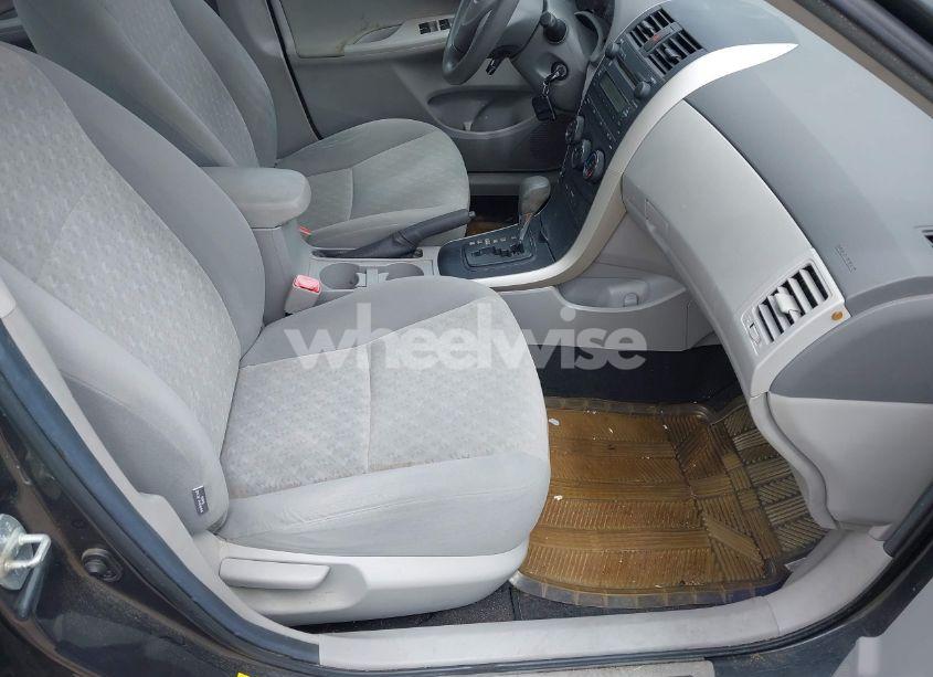 Photo 5 of 2009 Toyota Corolla LE (VIN 1NXBU40E39Z041482)