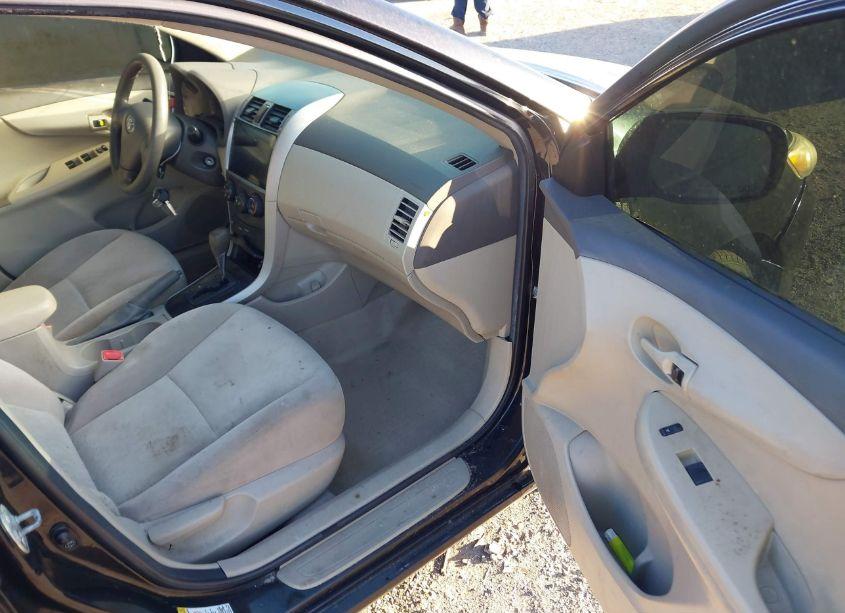 Photo 5 of 2009 Toyota Corolla LE (VIN 1NXBU40E39Z041935)