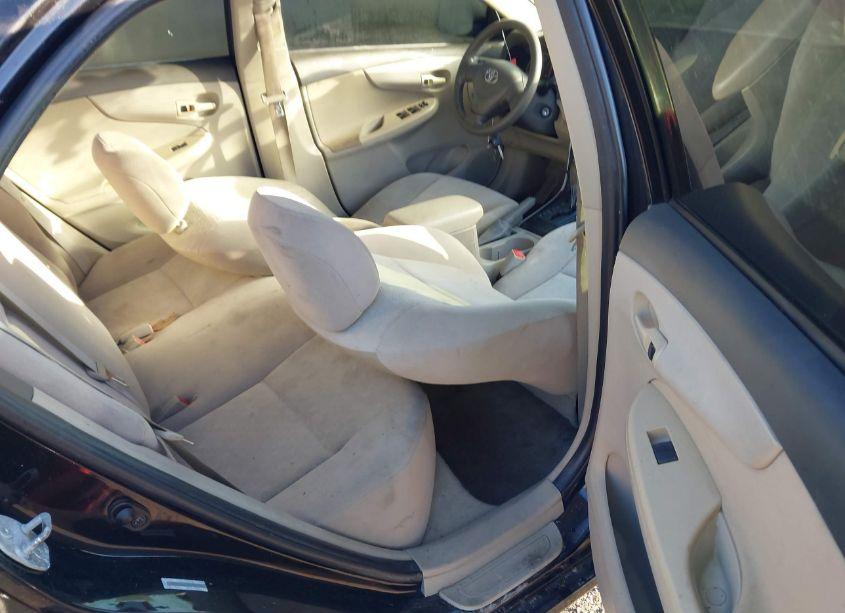 Photo 8 of 2009 Toyota Corolla LE (VIN 1NXBU40E39Z041935)