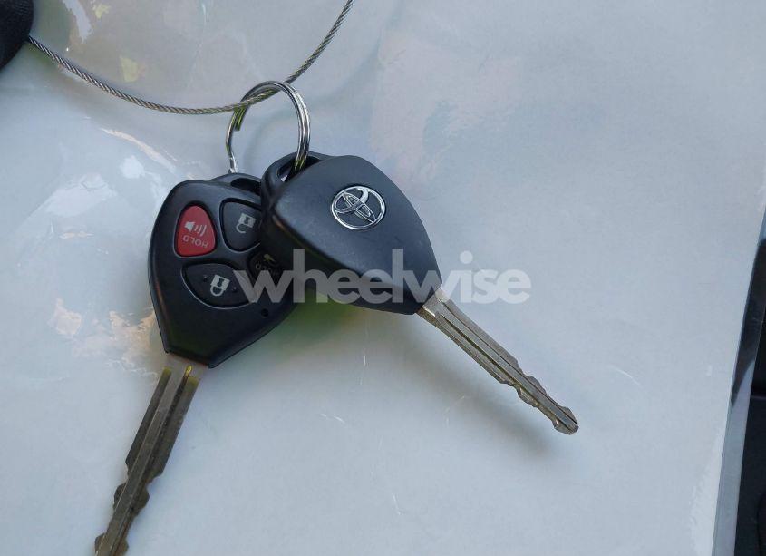 Photo 11 of 2009 Toyota Corolla S (VIN 1NXBU40E39Z050344)