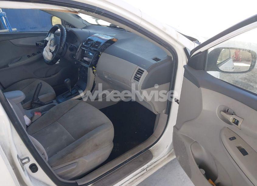 Photo 5 of 2009 Toyota Corolla LE (VIN 1NXBU40E39Z063756)