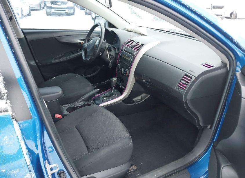 Photo 5 of 2009 Toyota Corolla S (VIN 1NXBU40E39Z067371)