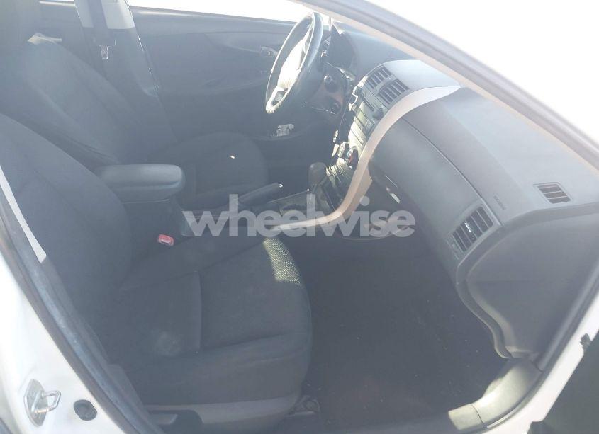 Photo 5 of 2009 Toyota Corolla S (VIN 1NXBU40E39Z080542)