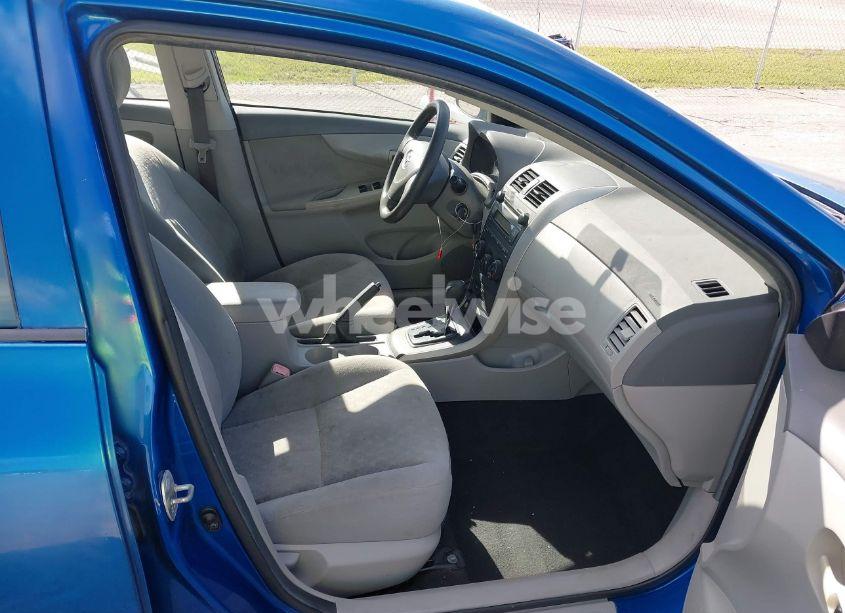 Photo 5 of 2009 Toyota Corolla LE (VIN 1NXBU40E39Z086681)