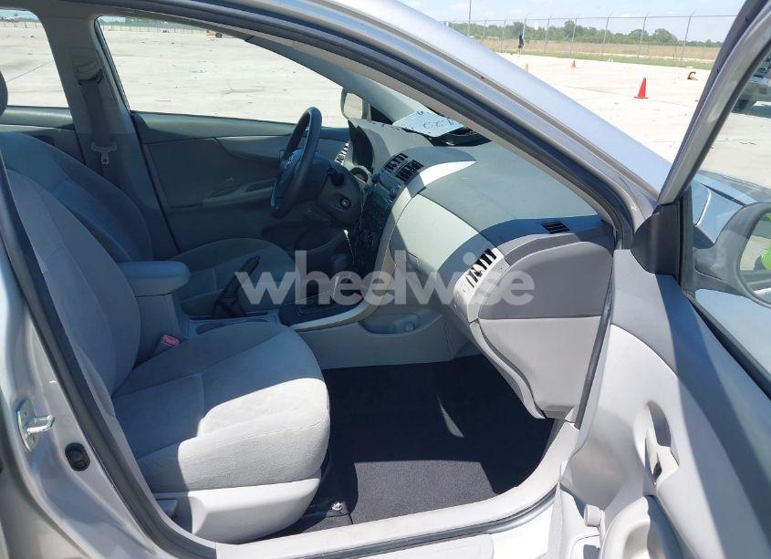 Photo 5 of 2009 Toyota Corolla (VIN 1NXBU40E39Z093579)