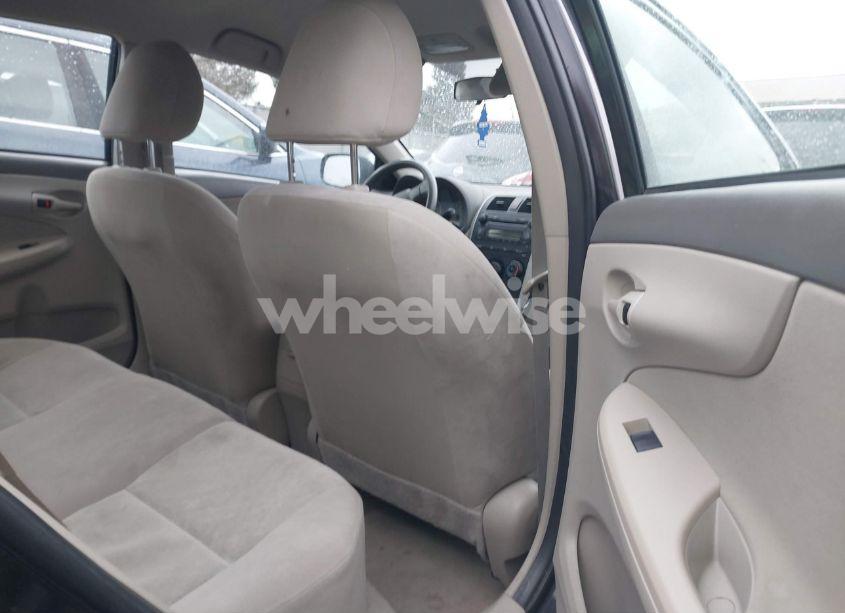 Photo 8 of 2009 Toyota Corolla LE (VIN 1NXBU40E39Z095980)