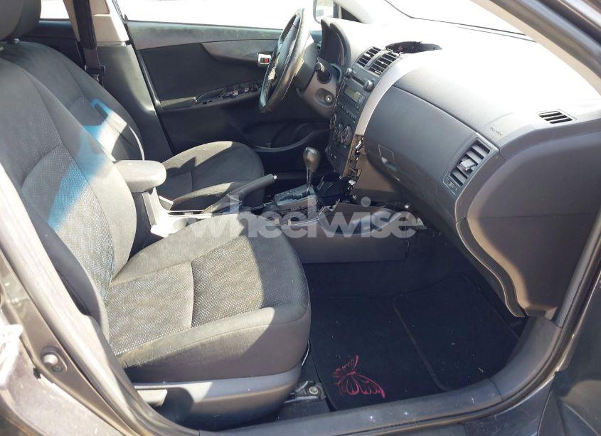 Photo 5 of 2009 Toyota Corolla S (VIN 1NXBU40E39Z130579)