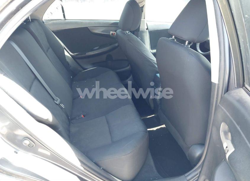 Photo 8 of 2009 Toyota Corolla S (VIN 1NXBU40E39Z130579)