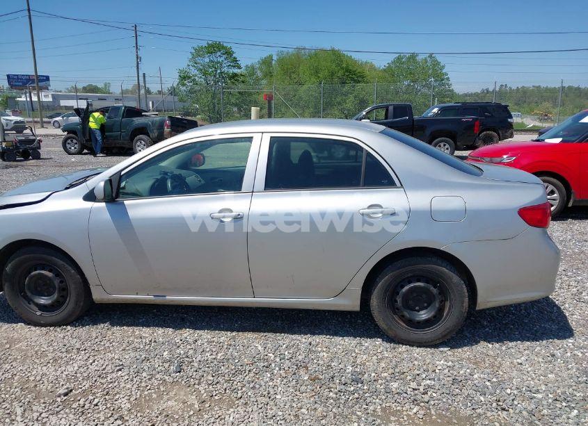 Photo 14 of 2009 Toyota Corolla LE (VIN 1NXBU40E39Z138651)