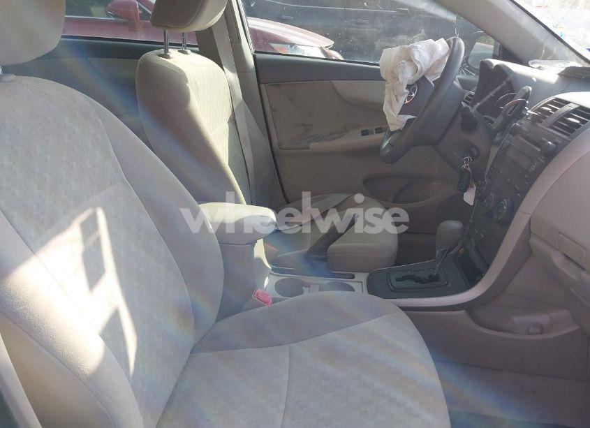 Photo 5 of 2009 Toyota Corolla LE (VIN 1NXBU40E39Z143557)