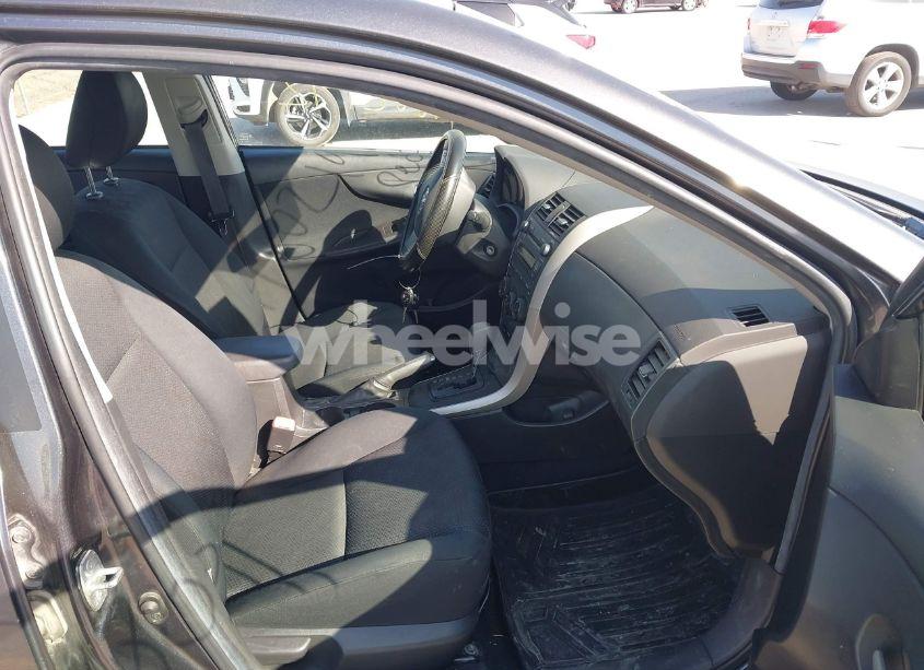 Photo 5 of 2009 Toyota Corolla S (VIN 1NXBU40E39Z151397)