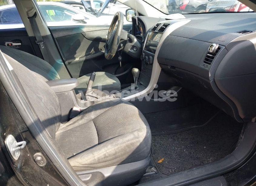 Photo 5 of 2009 Toyota Corolla S (VIN 1NXBU40E49Z003209)