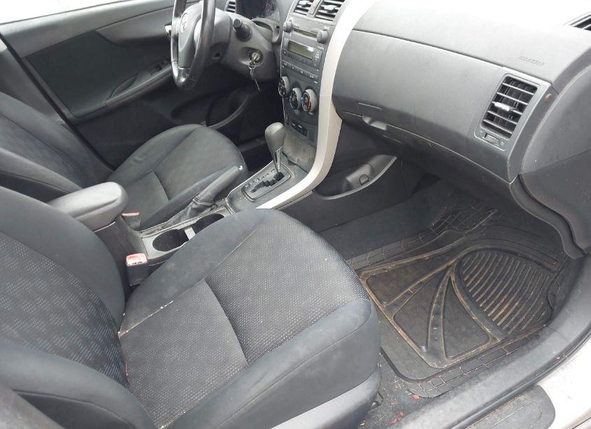 Photo 5 of 2009 Toyota Corolla S (VIN 1NXBU40E49Z016364)