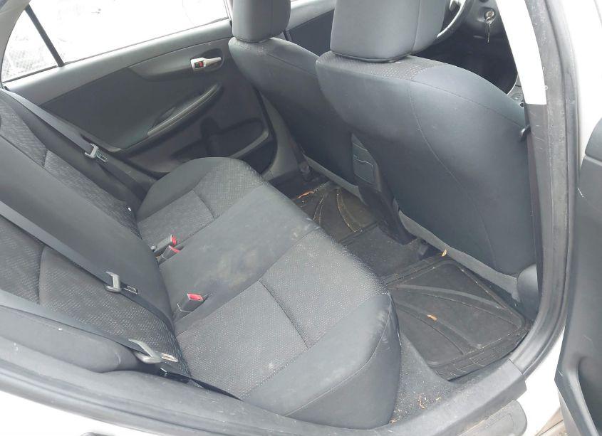 Photo 8 of 2009 Toyota Corolla S (VIN 1NXBU40E49Z016364)