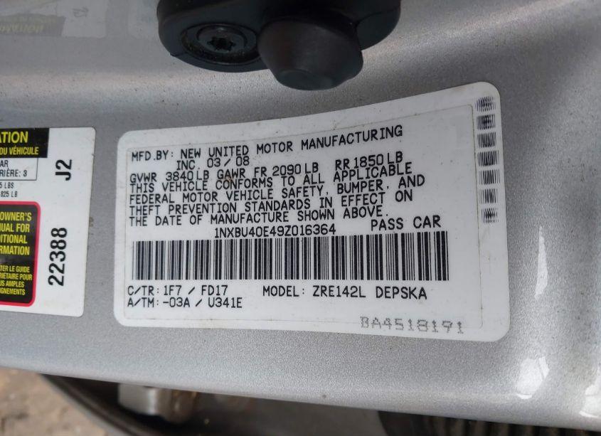Photo 9 of 2009 Toyota Corolla S (VIN 1NXBU40E49Z016364)