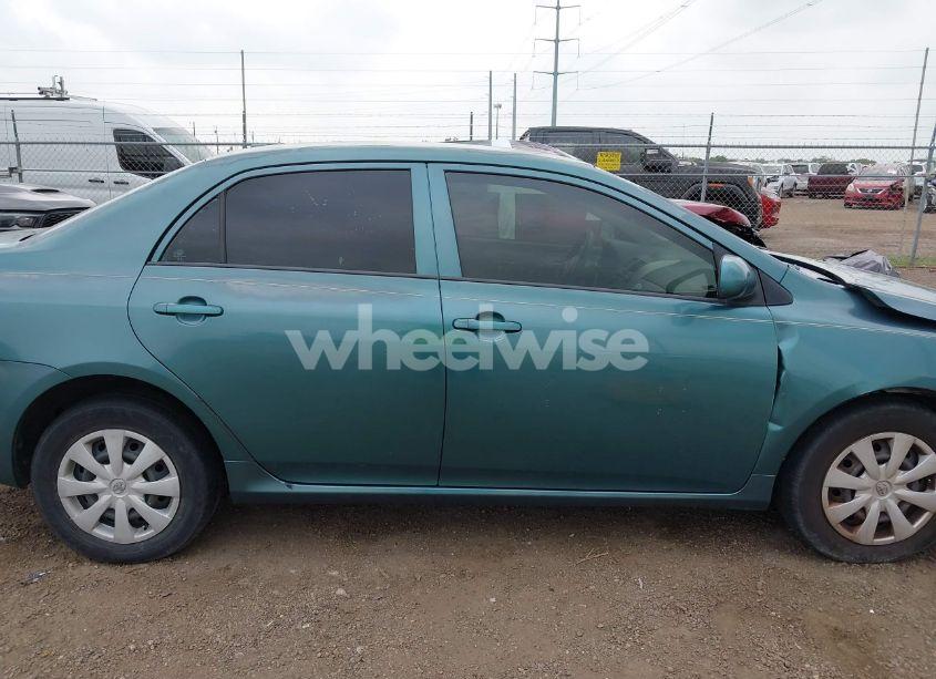 Photo 13 of 2009 Toyota Corolla LE (VIN 1NXBU40E49Z029664)