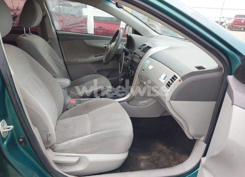 Photo 5 of 2009 Toyota Corolla LE (VIN 1NXBU40E49Z029664)