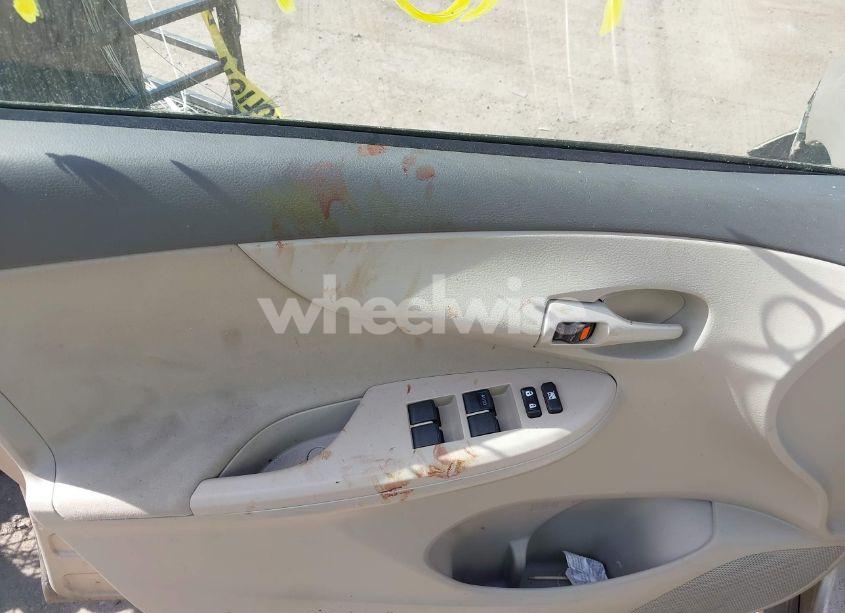 Photo 12 of 2009 Toyota Corolla LE (VIN 1NXBU40E49Z034833)