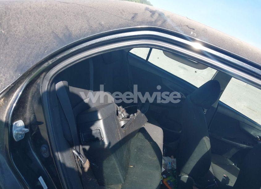 Photo 8 of 2009 Toyota Corolla S (VIN 1NXBU40E49Z067296)