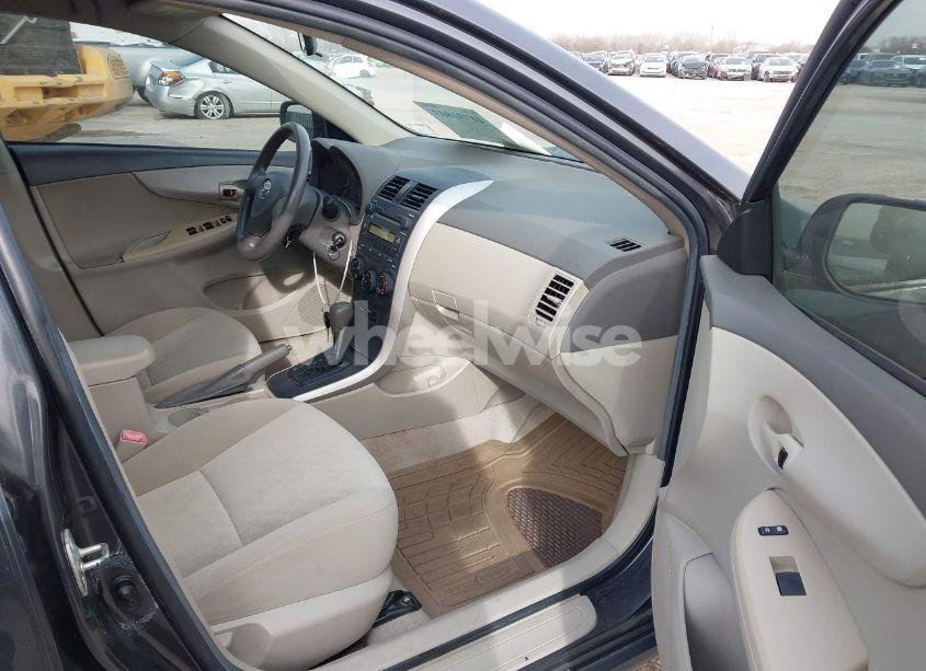 Photo 5 of 2009 Toyota Corolla LE (VIN 1NXBU40E49Z071672)