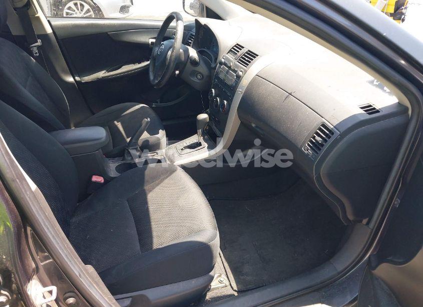 Photo 5 of 2009 Toyota Corolla S (VIN 1NXBU40E49Z125388)