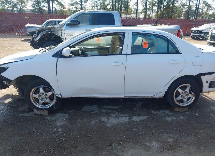 Photo 15 of 2009 Toyota Corolla LE (VIN 1NXBU40E49Z154714)