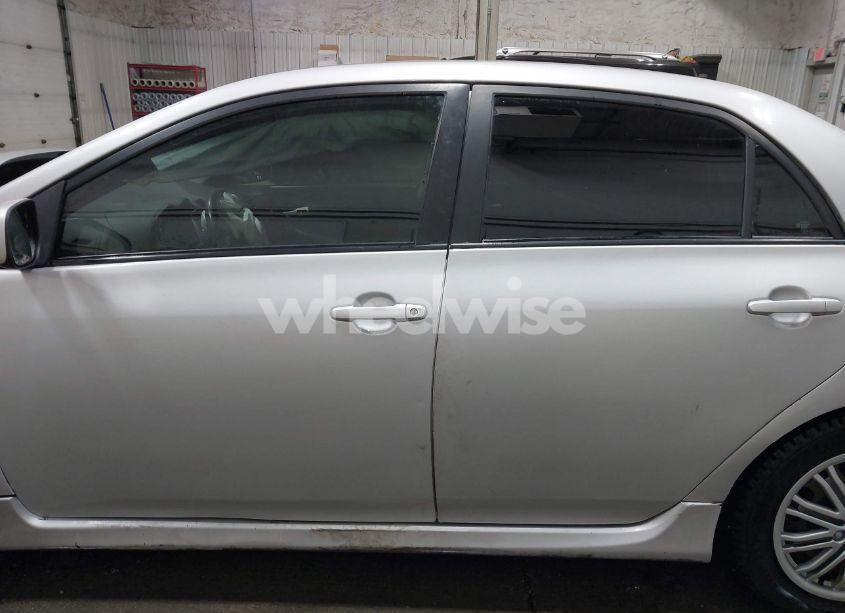 Photo 14 of 2009 Toyota Corolla S (VIN 1NXBU40E49Z164921)