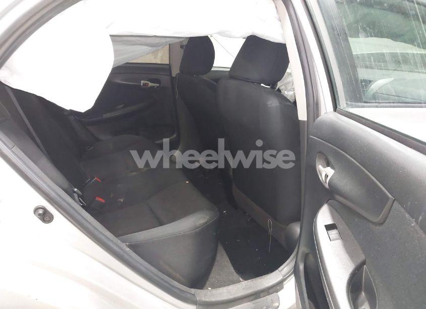 Photo 8 of 2009 Toyota Corolla S (VIN 1NXBU40E49Z164921)