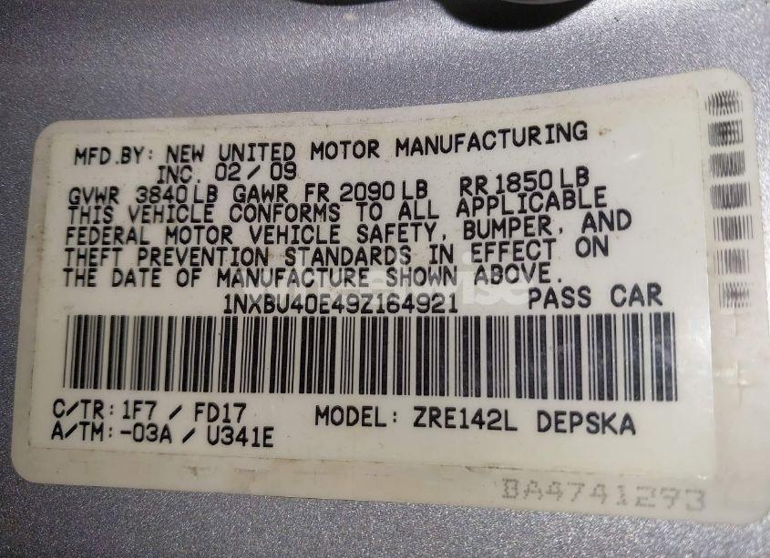 Photo 9 of 2009 Toyota Corolla S (VIN 1NXBU40E49Z164921)