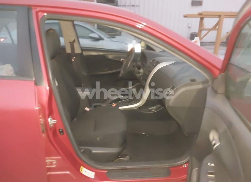 Photo 5 of 2009 Toyota Corolla S (VIN 1NXBU40E59Z001436)