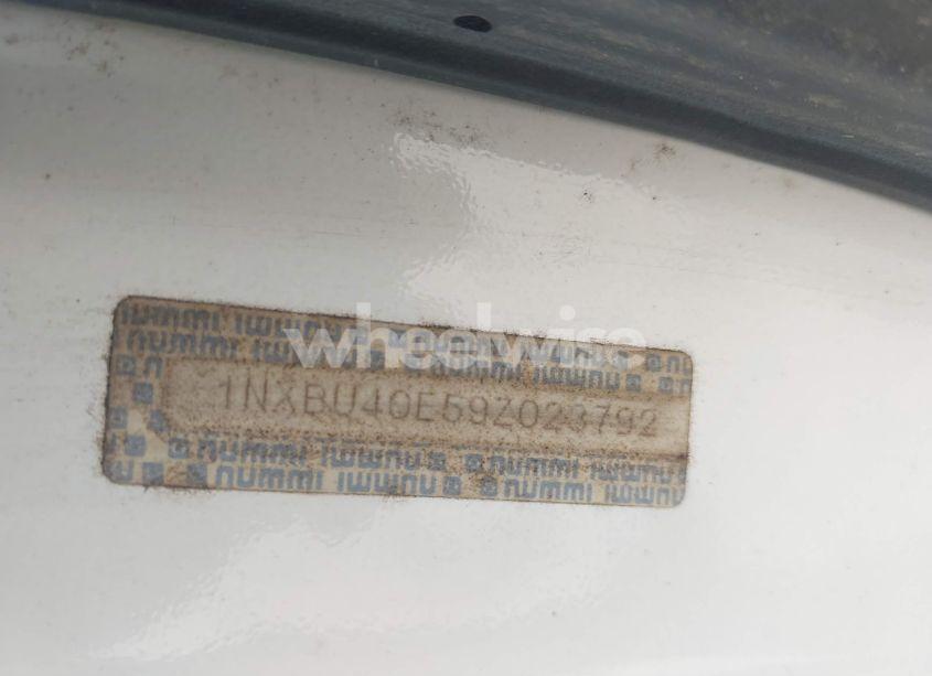 Photo 9 of 2009 Toyota Corolla LE (VIN 1NXBU40E59Z023792)