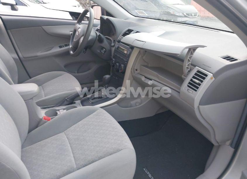 Photo 5 of 2009 Toyota Corolla LE (VIN 1NXBU40E59Z050880)