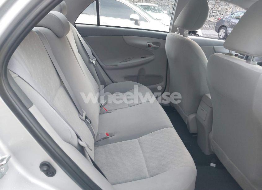 Photo 8 of 2009 Toyota Corolla LE (VIN 1NXBU40E59Z050880)