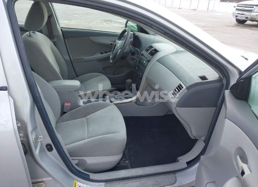 Photo 5 of 2009 Toyota Corolla LE (VIN 1NXBU40E59Z064049)